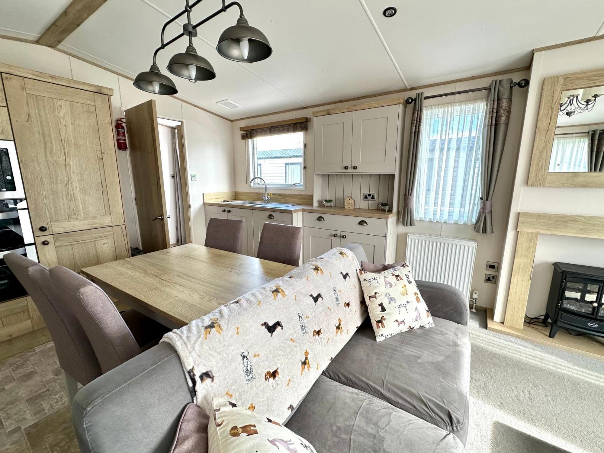 Paws Lodge, Hot Tub, Pet Friendly South Cerney Exterior foto