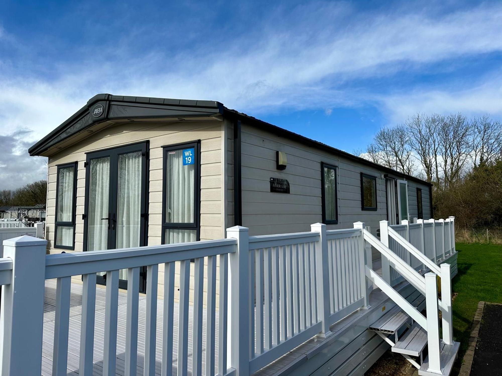 Paws Lodge, Hot Tub, Pet Friendly South Cerney Exterior foto